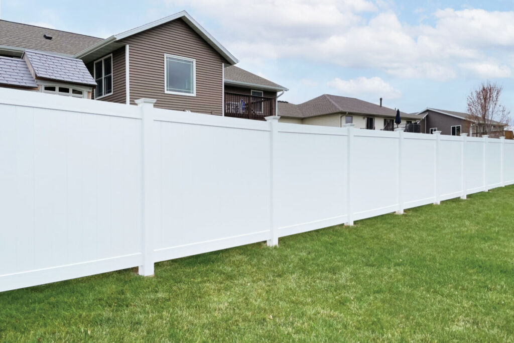 vinyl fencing